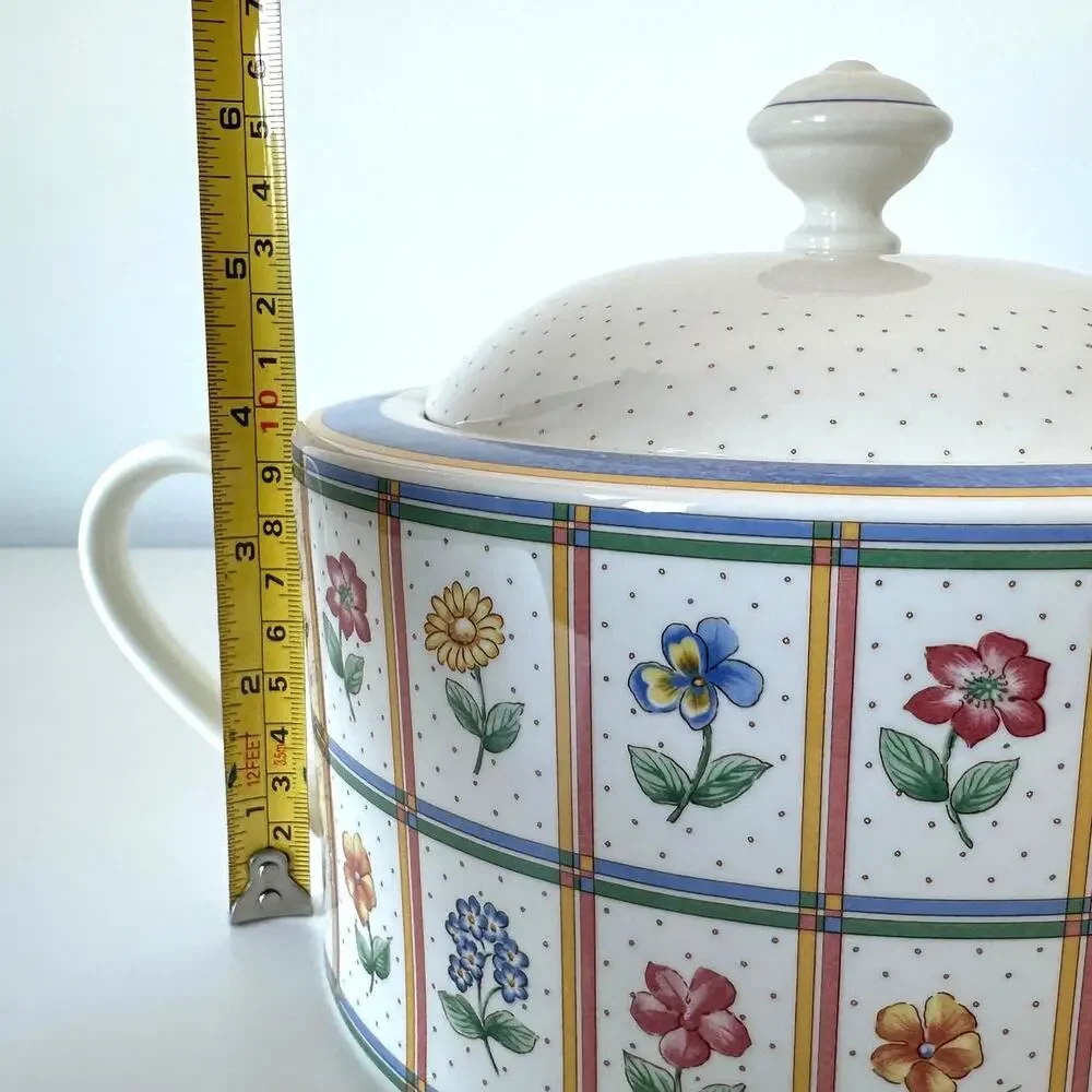 Vintage Villeroy & Boch Julie 2.5 Qt Round Covered Casserole Tureen w Lid